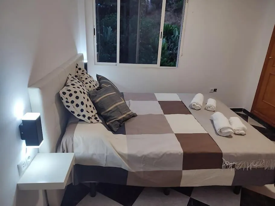 Apartamento En Playa Carvajal Fuengirola