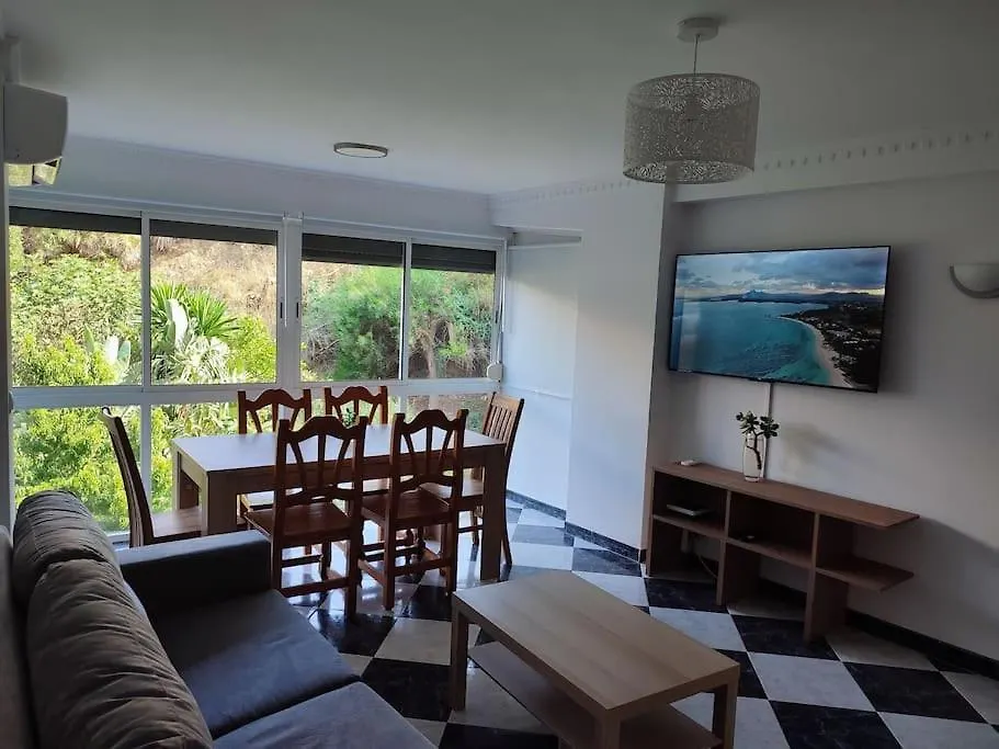 Apartamento En Playa Carvajal 푸엔히롤라 아파트