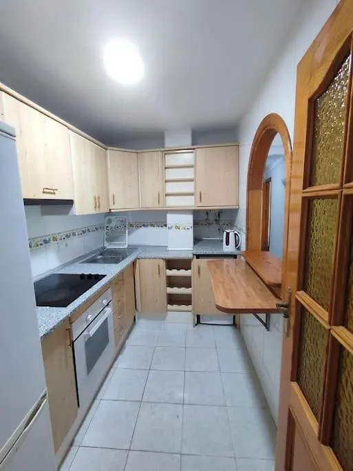 아파트 Apartamento En Playa Carvajal 푸엔히롤라